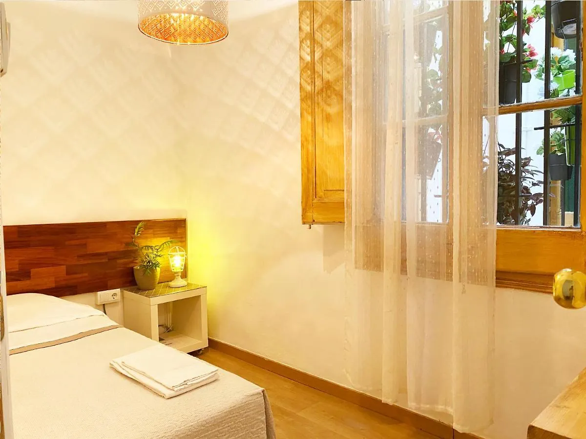 Guest house Hostal Portugal Barcelona Spain
