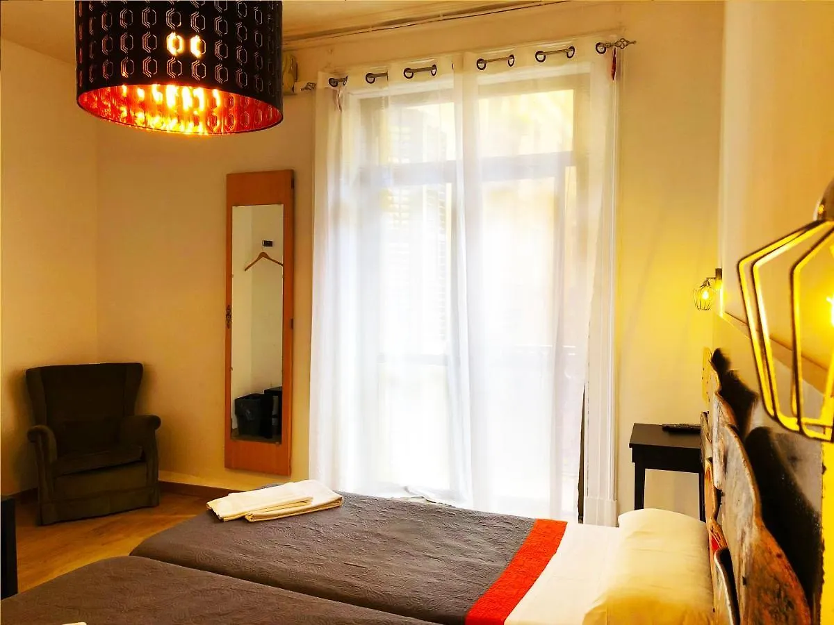 Hostal Portugal Barcelona Guest house