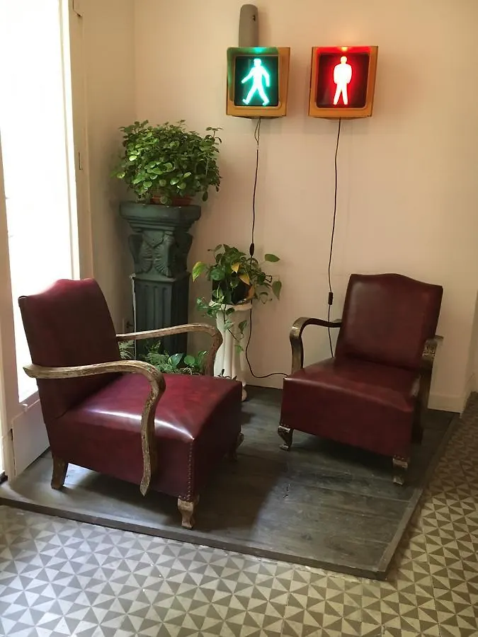 Guest house Hostal Portugal Barcelona Spain